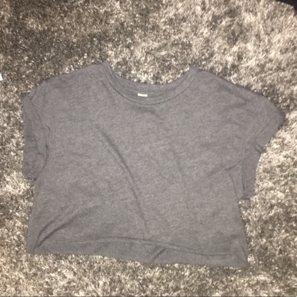 NWOT!Gray crop top
